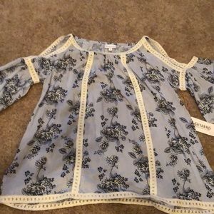 Shyanne Women’s Cold Should Floral Top